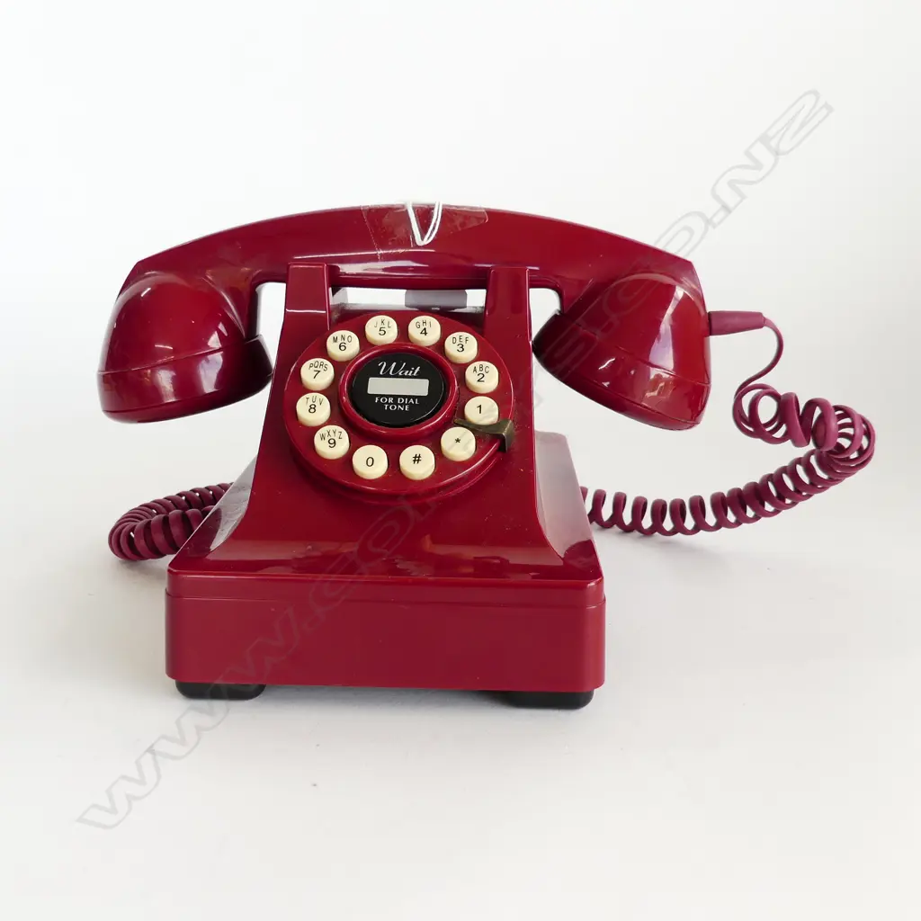 RED PLASTIC DIAL PHONE W.230mm Image 1++