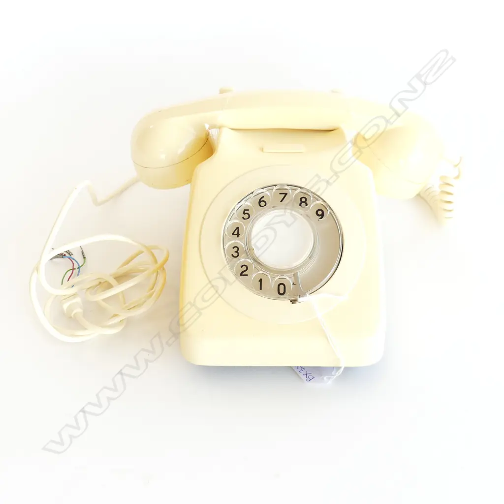VINTAGE WHITE DIAL TELEPHONE Image 1++