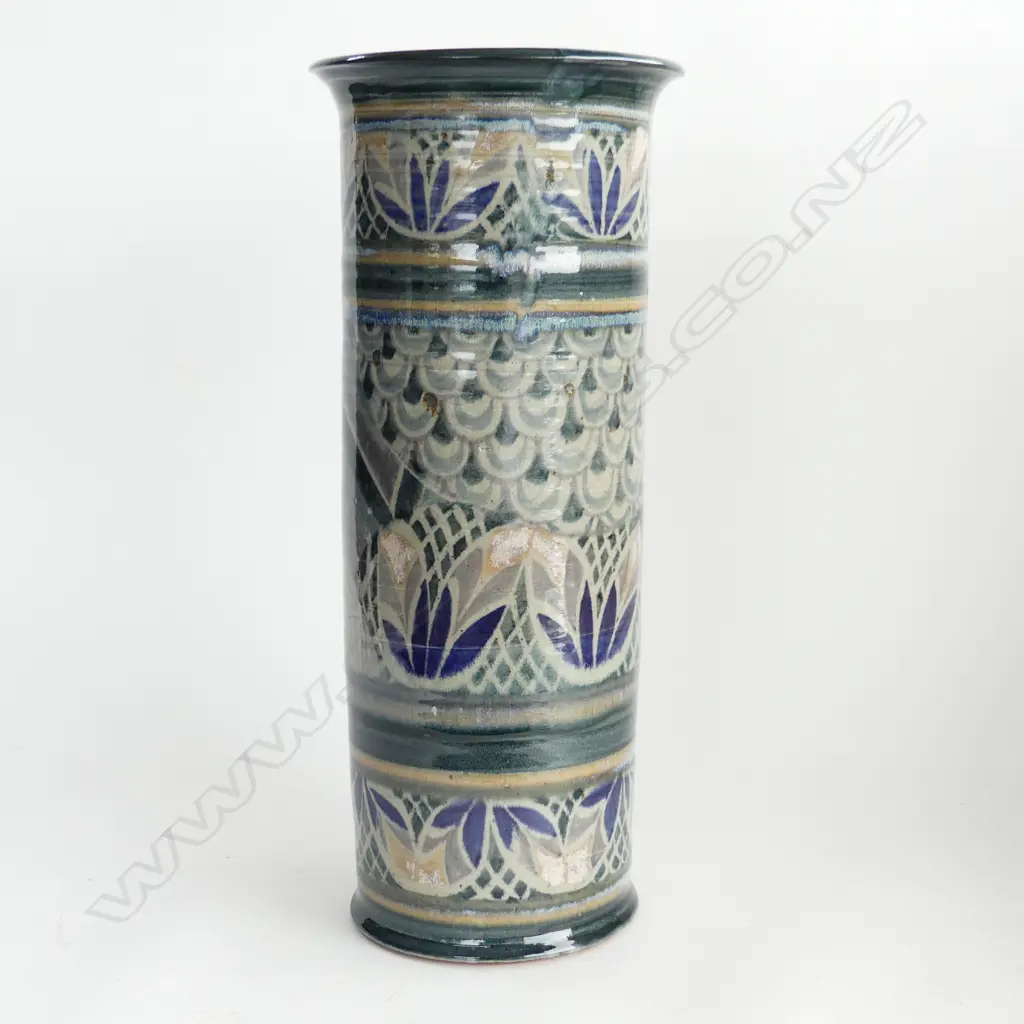 CERAMIC UMBRELLA STAND; RED BARN POTTERY KERIKERI H.480mm Image 1++