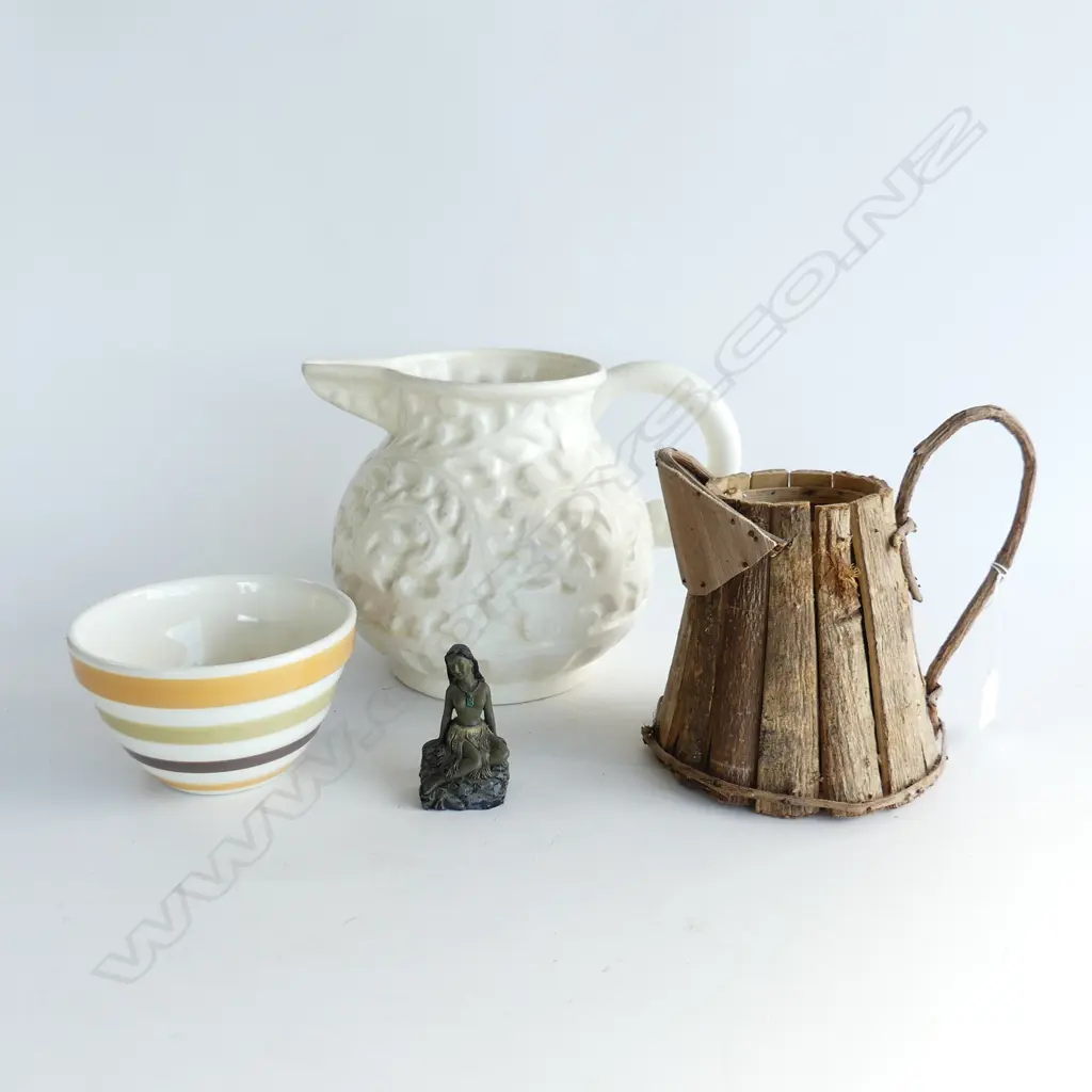 2 LARGE JUGS; WOODEN + BESWICK #653 H.220mm + BEEHIVE MIXING BOWL 165mm + RESIN PANIA H.85mm Image 1++