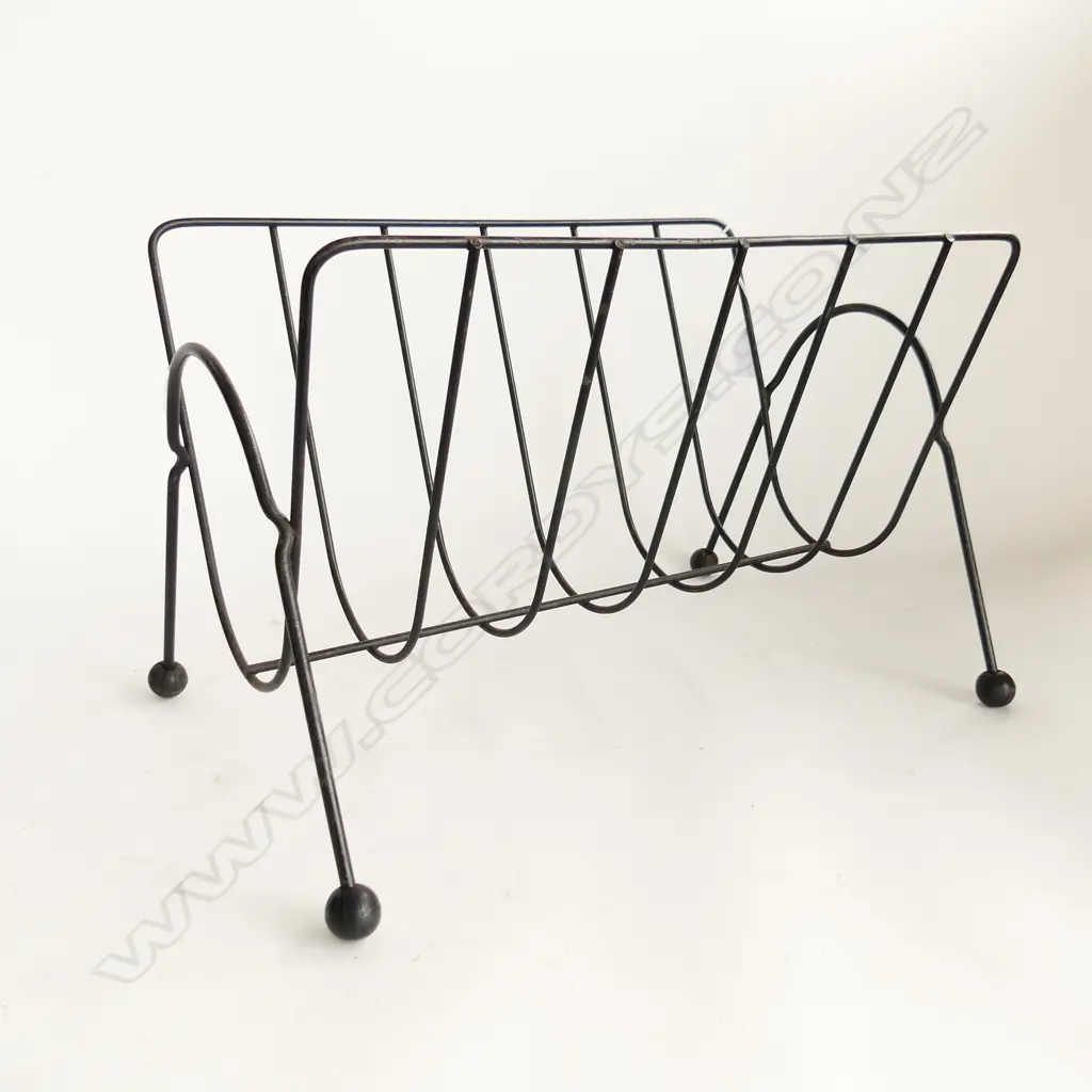 MID CENTURY ATOMIC MAGAZINE RACK L.420mm Image 1++