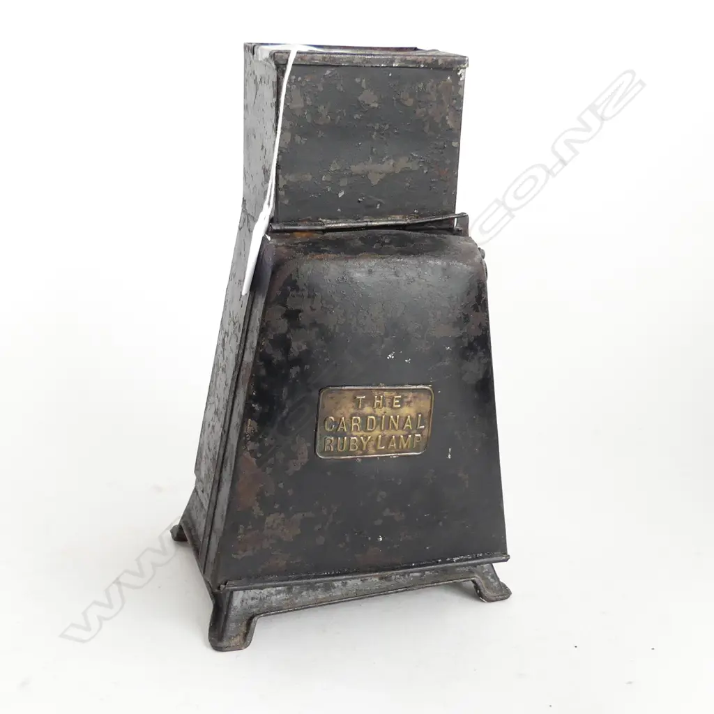 ANTIQUE “THE CARDINAL RUBY LAMP” PHOTOGRAPHIC DARKROOM KEROSENE LANTERN H. 260mm Image 1++