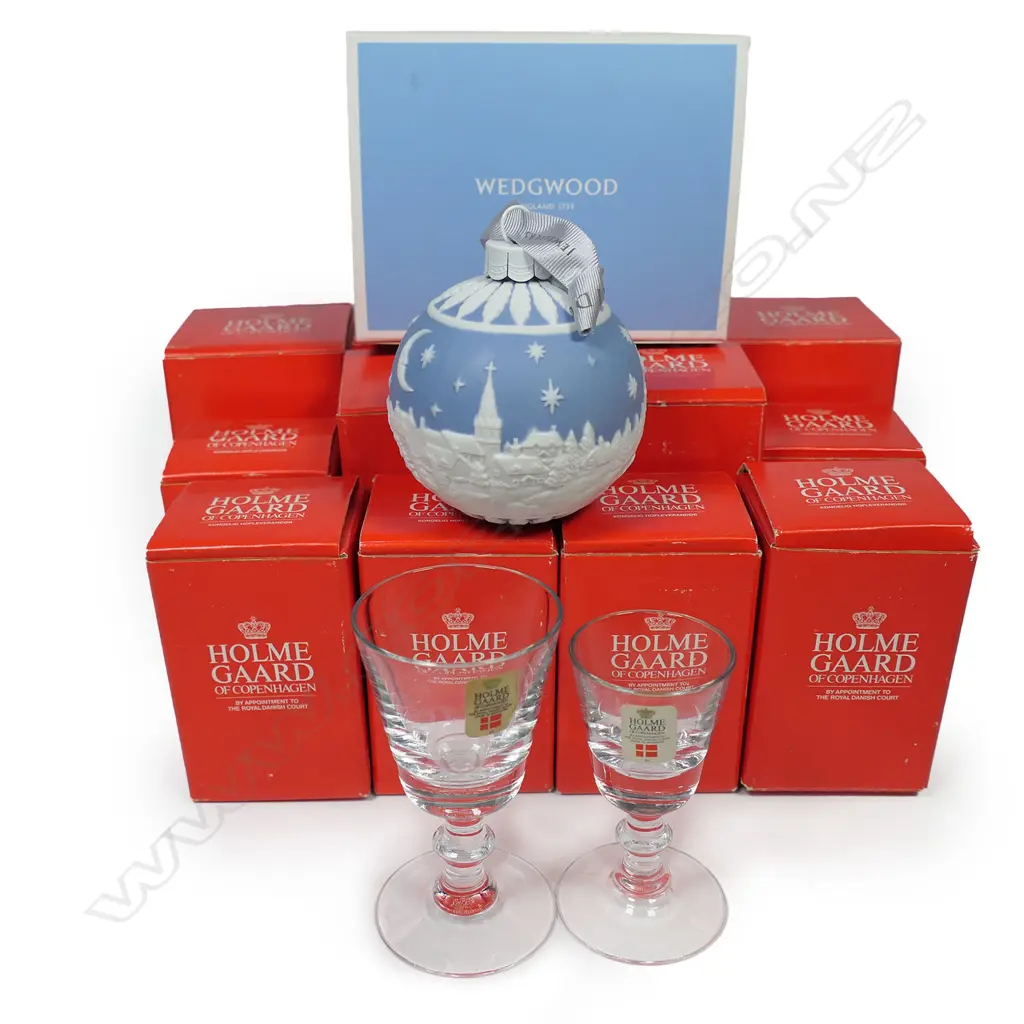 12 HOLMEGAARD LIQUEUR GLASSES & WEDGWOOD B&W XMAS BAUBLE DIA.70mm (ALL BOXED) (13) Image 1++