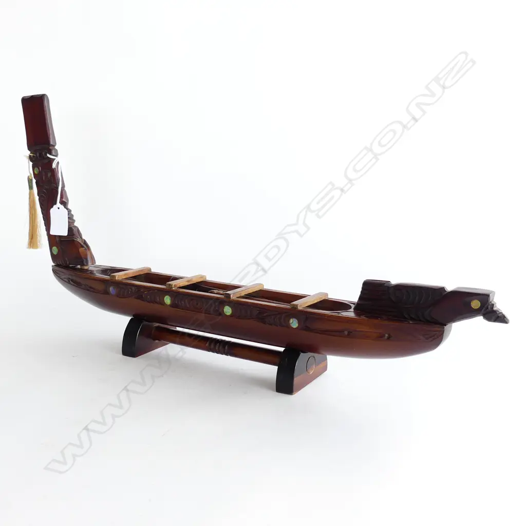 CARVED WOODEN MAORI WAKA L.570mm Image 1++
