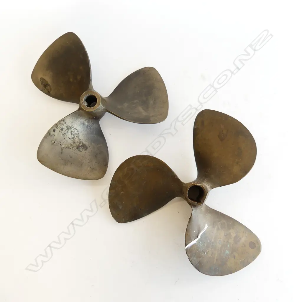 2 VINTAGE BRONZE PROPELLERS 260 / 240mm dia  Image 1++