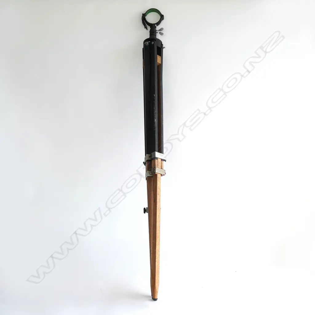 VINTAGE METAL & WOOD TRIPOD STAND L.1140mm Image 1++