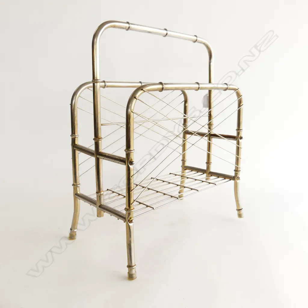 METAL MAGAZINE RACK 365x200x420mm Image 1++