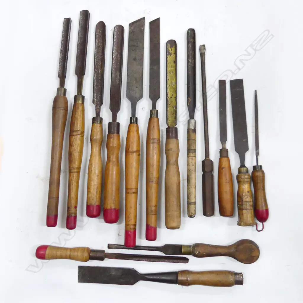 15 ASST. LG CHISELS / FILES ETC LONGEST 540mm Image 1++