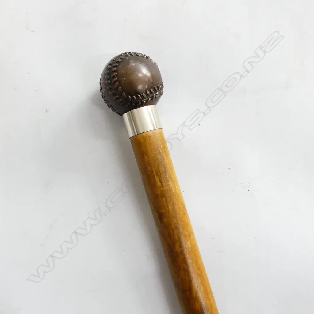 VINTAGE WALKING STICK WITH COPPER BASEBALL HANDLE Image 1++