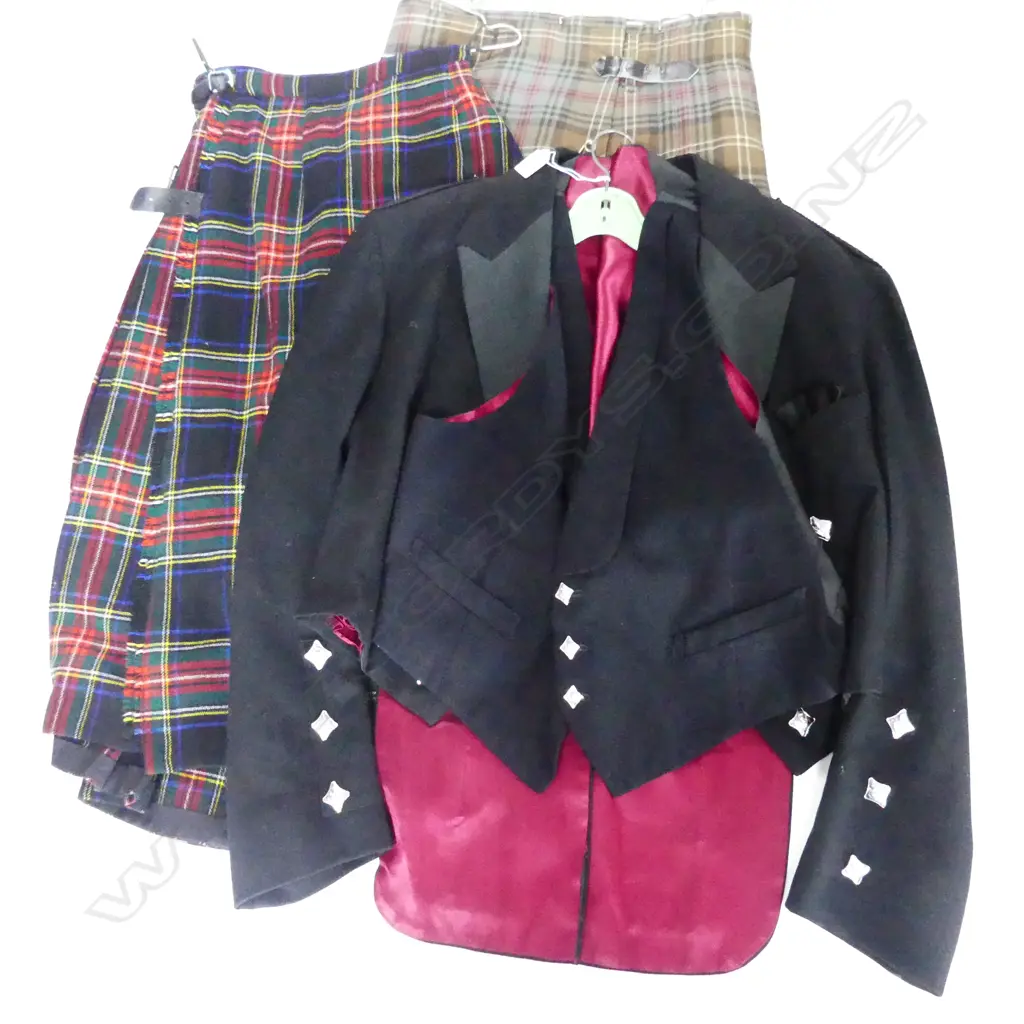 2 VINTAGE MENS SCOTTISH JACKETS; BLACK WOOL SHORT TUX/WAIST COAT & TWEED JACKET. & 2 KILTS Image 1++