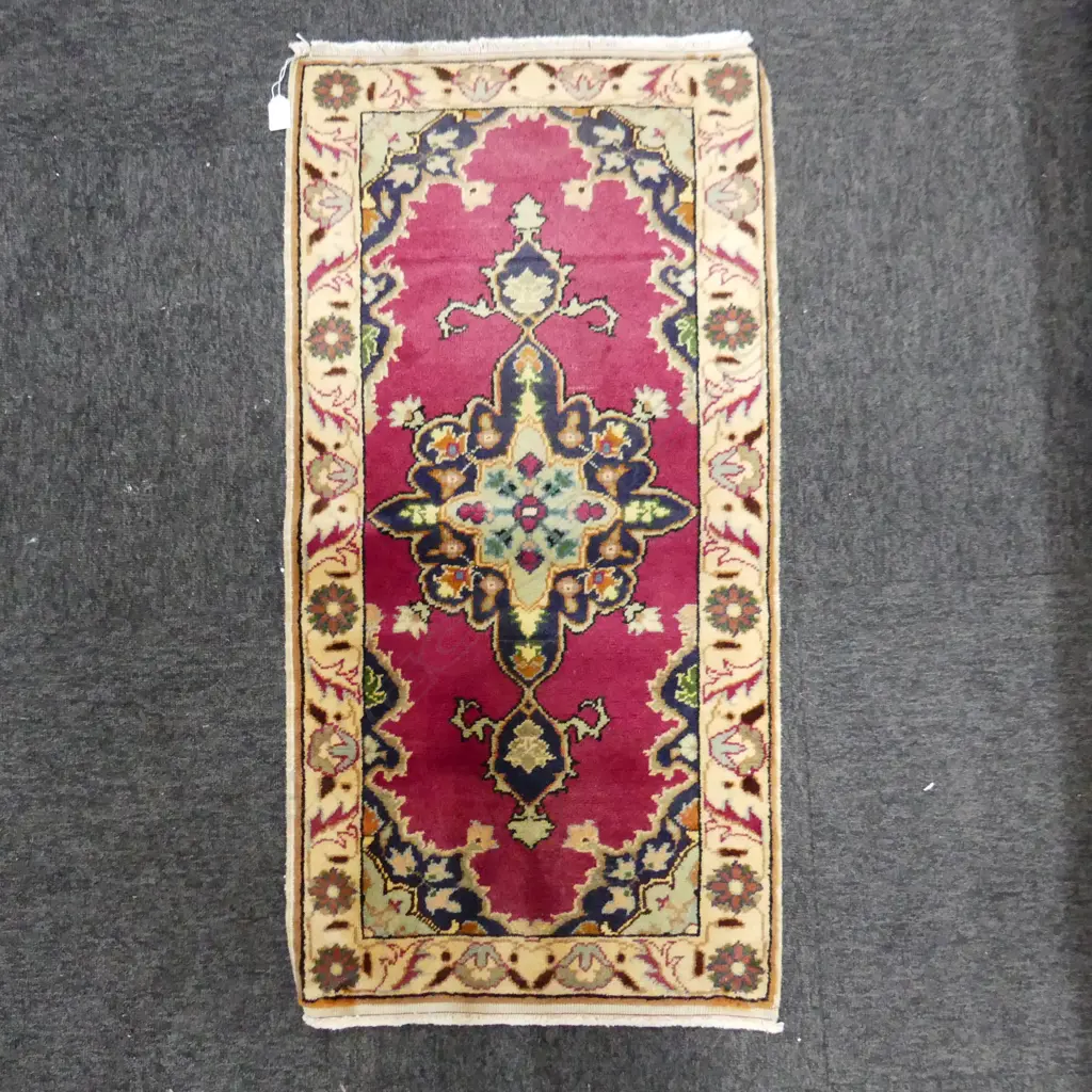 SM TURKISH RUG 1020 X 500mm Image 1++