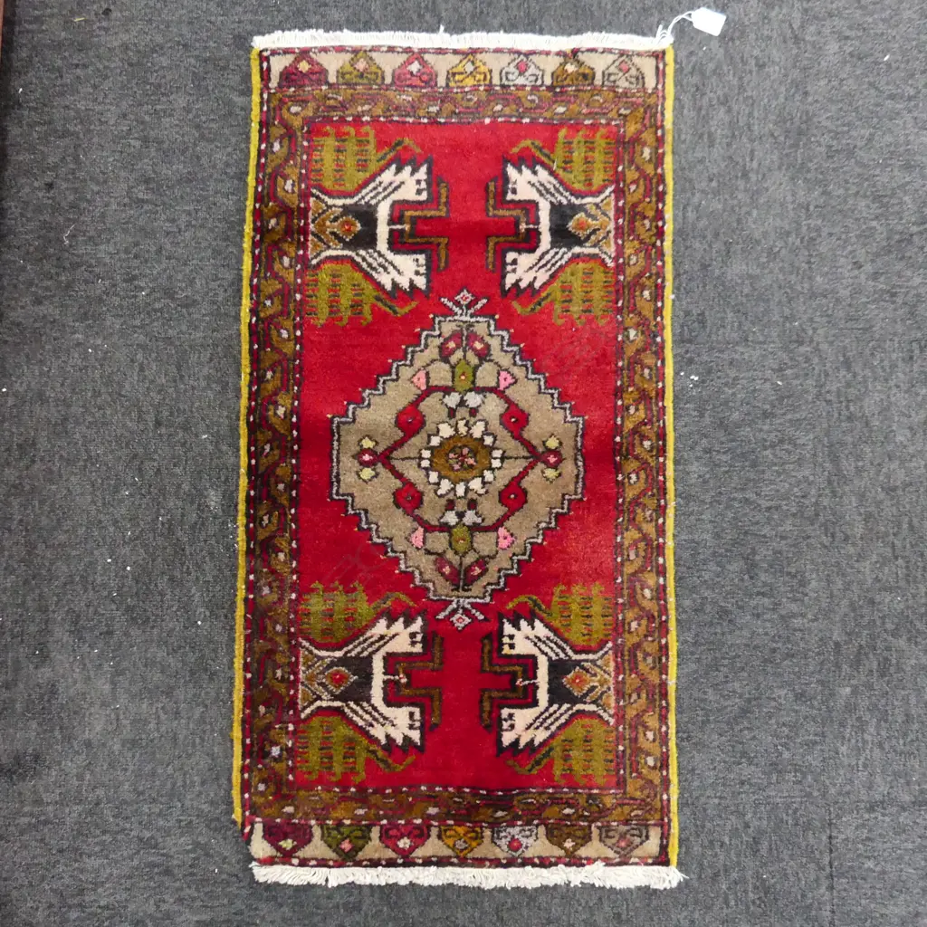 SM TURKISH RUG 940 X 580mm Image 1++