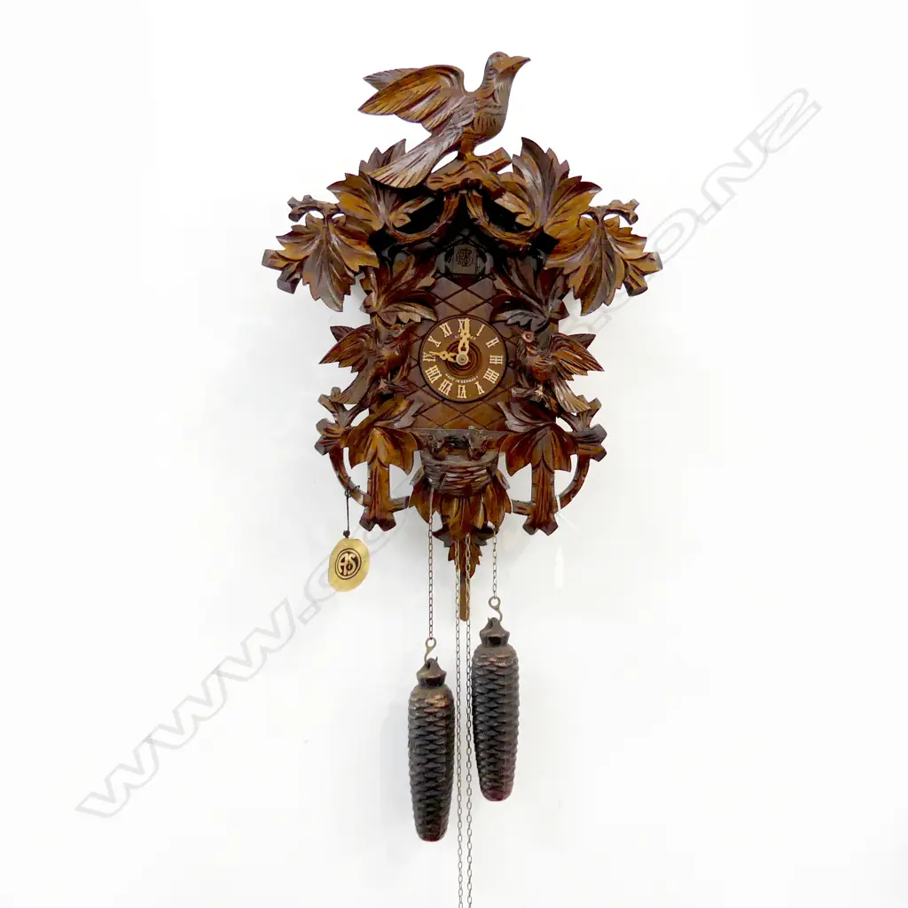 BLACK FOREST CUCKOO CLOCK . Image 1++