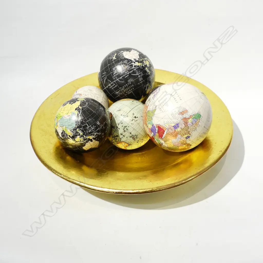 LG GOLD CERAMIC BOWL 400mm dia + 6 MINI GLOBES Image 1++