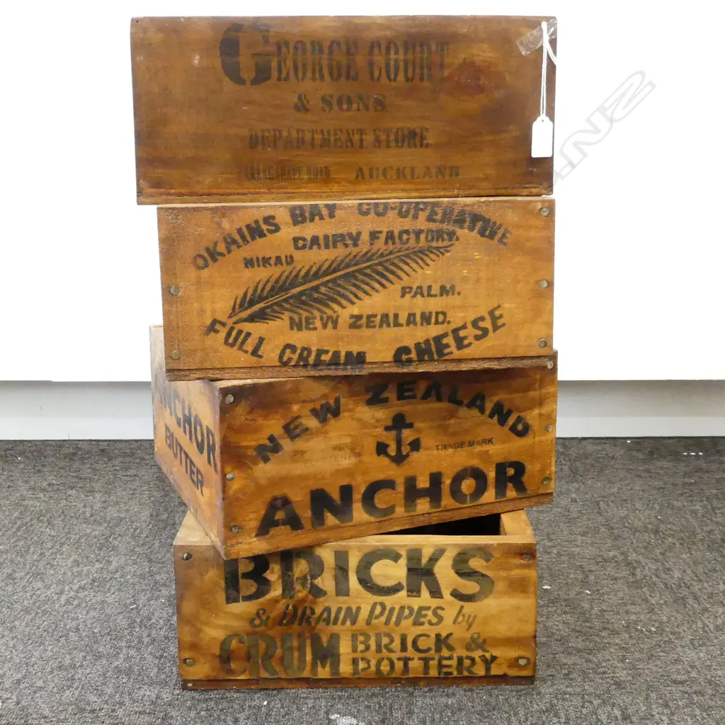 4 WOODEN ADVERTISING BOXES 370x295mm Image 1++