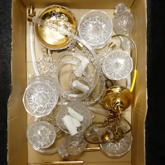 BOX ASST. CHANDELIER PCES