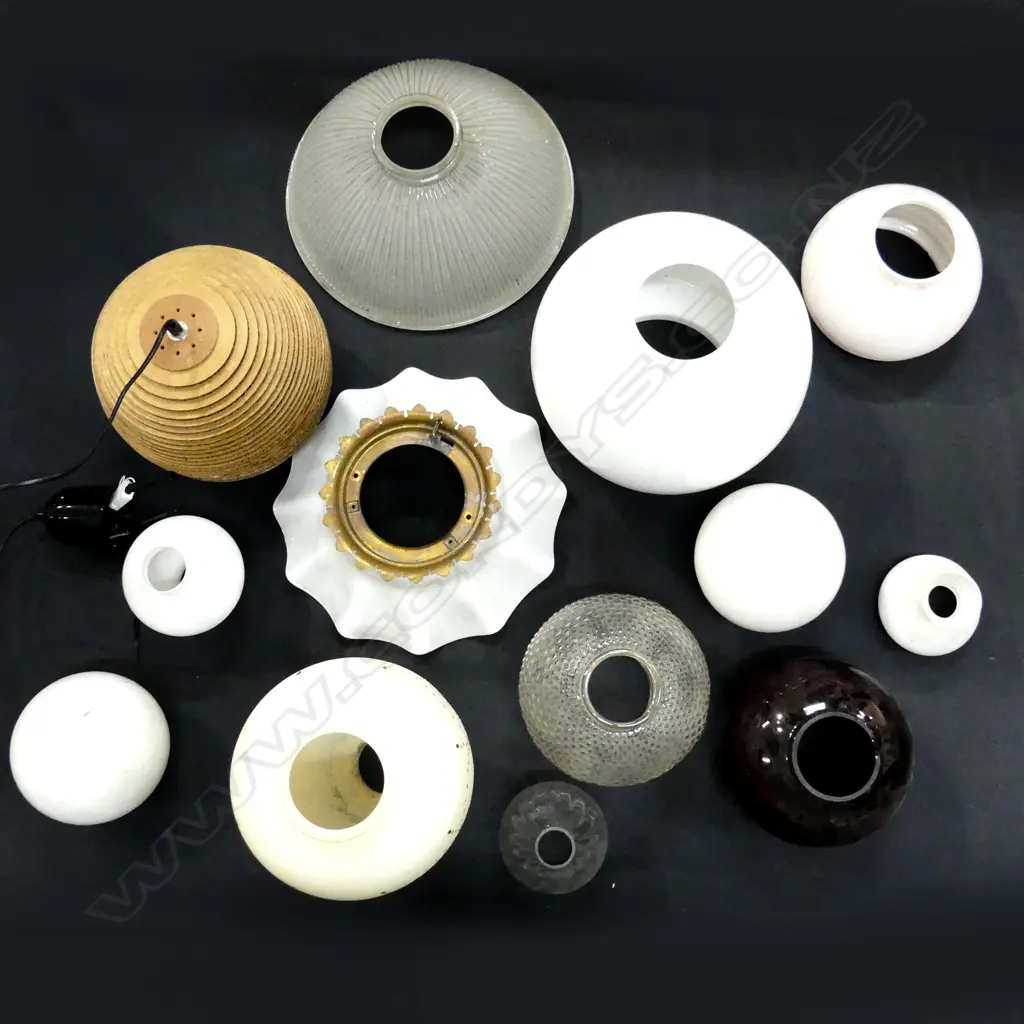 12 ASST. VINTAGE LIGHT FITTINGS + CARDBOARD PENDANT Image 1++