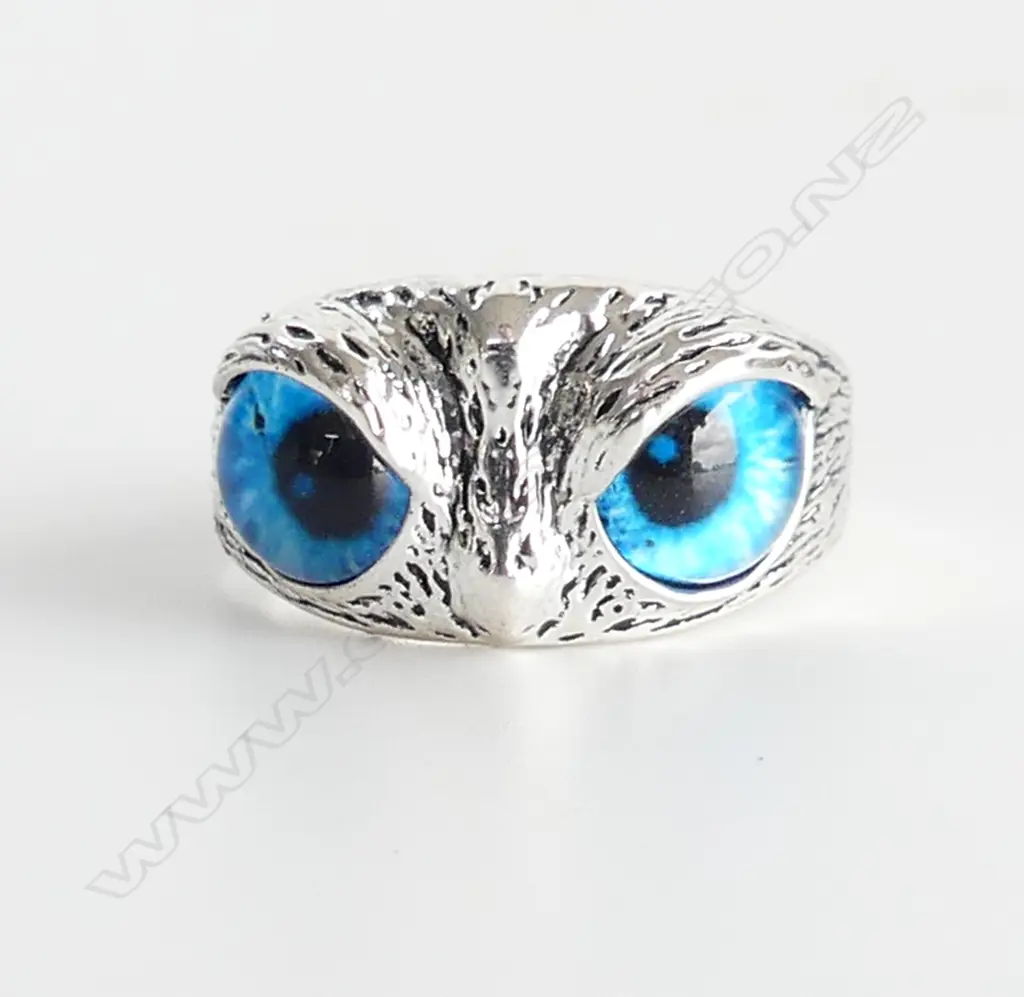 'OL BLUE EYES' SILVER TONE OWL ADJUSTABLE COSTUME JEWELLERY RING Image 1++