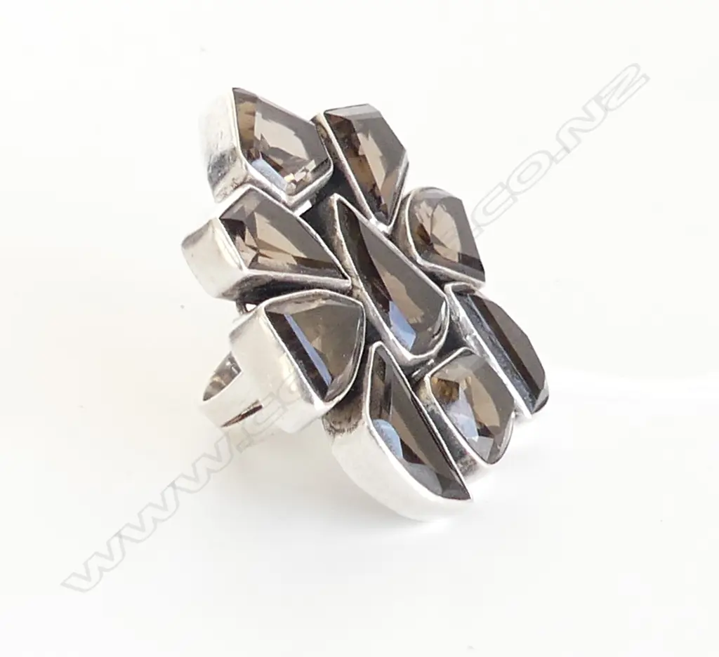 925 SILVER & SMOKEY QUARTZ TYPE COCKTAIL RING 34.2 GRAMS 45mm dia Image 1++