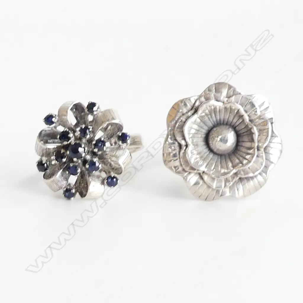2 SILVER DRESS RINGS; 1 WITH SAPPHIRES Image 1++