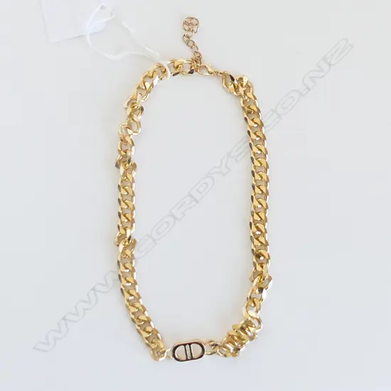 FAUX DESIGNER GOLD GILT CHAIN NECKLACE