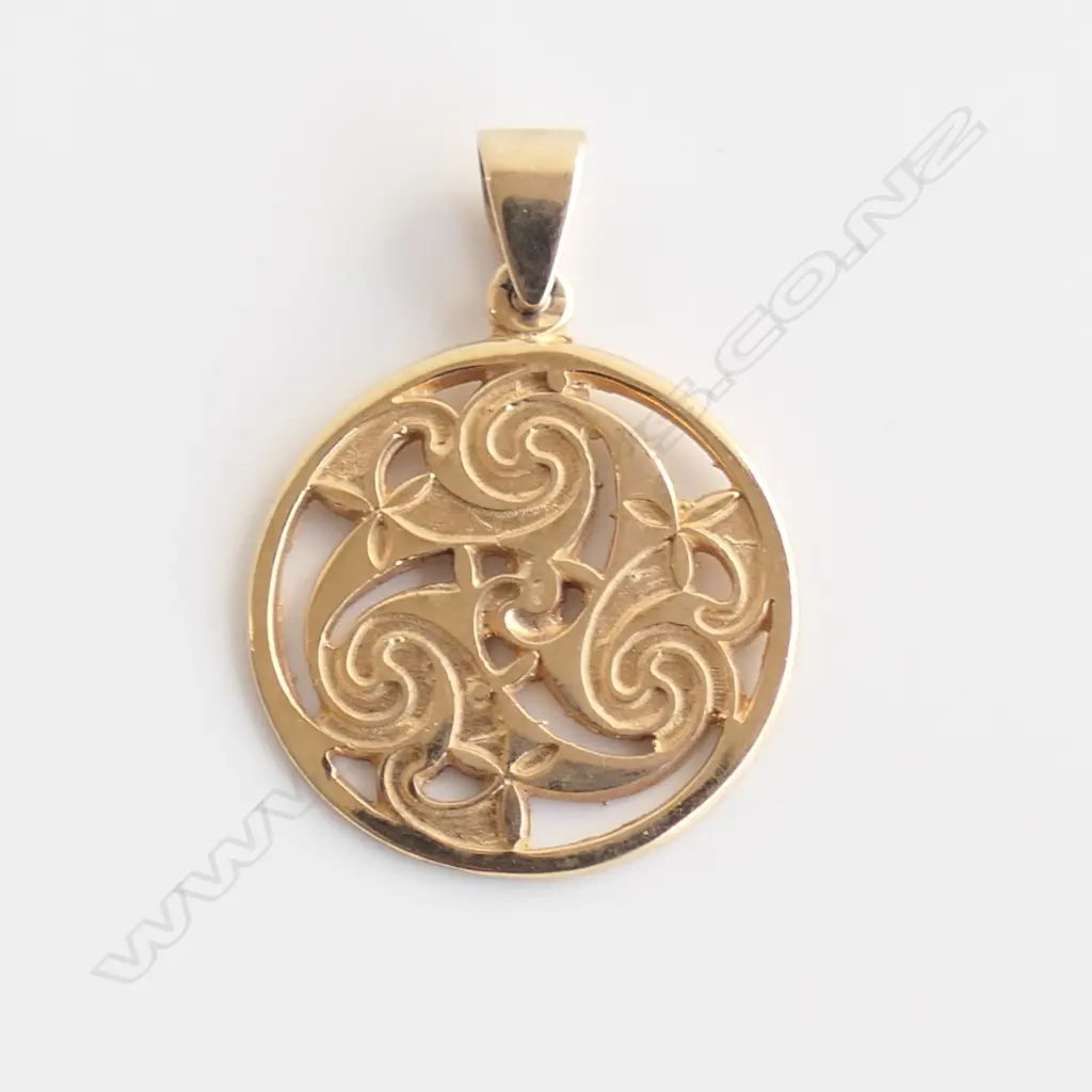 9CT YELLOW GOLD ROUND PENDANT 2.54GMS Image 1++