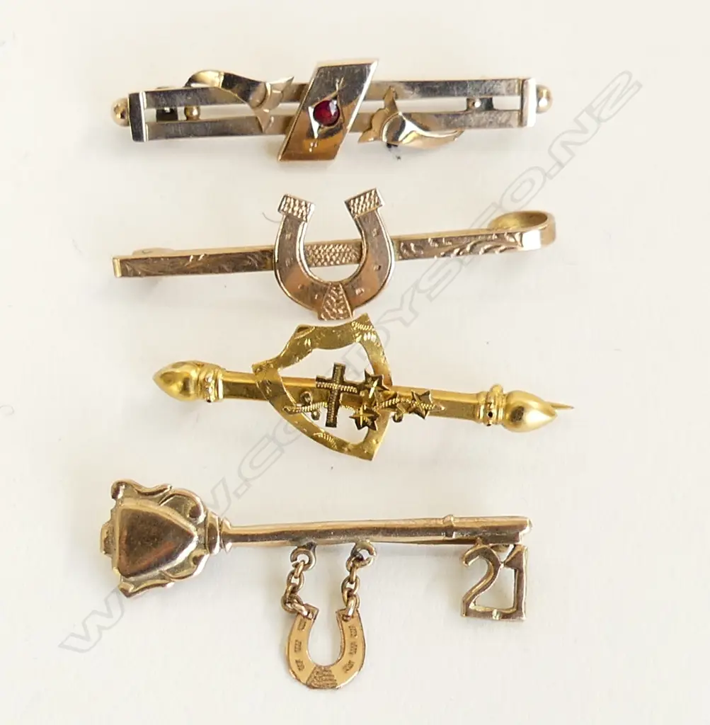 4 X 9CT GOLD BAR BROOCHES 9GMS TOTAL WEIGHT Image 1++