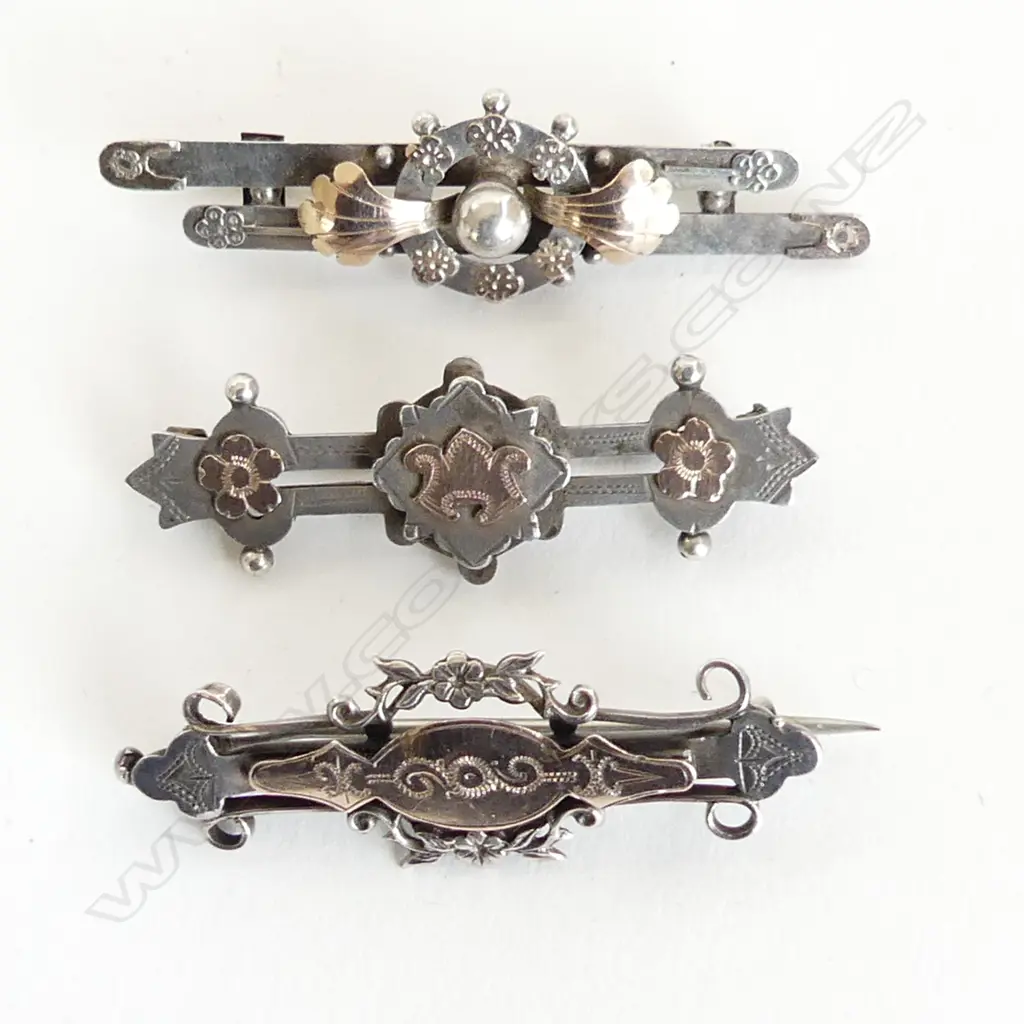 3 EDWARDIAN STG SILVER BROOCHES WITH GOLD PANELS Image 1++
