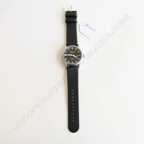 CLASSIC MONDAINE SWISS RAILWAY WRISTWATCH, NEW MONDAINE STRAP & BATTERY