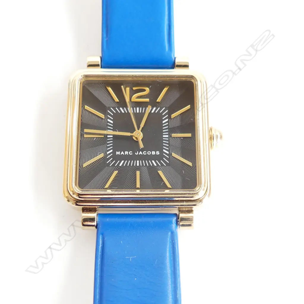 MARC JACOBS DRESS WATCH, BLUE LEATHER BAND, WORKING Image 1++