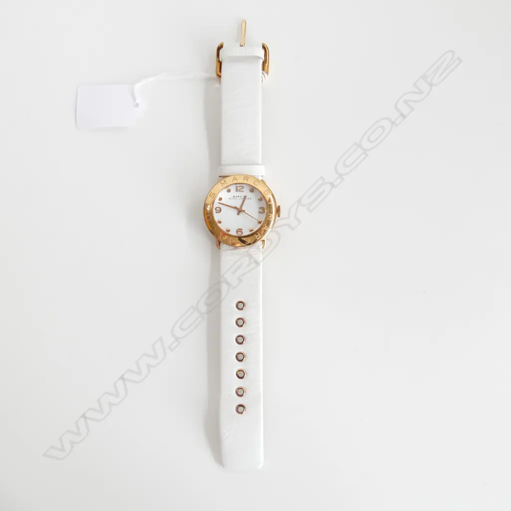 MARC JACOBS DRESS WATCH, WHITE LEATHER BAND, WORKING  Image 1++
