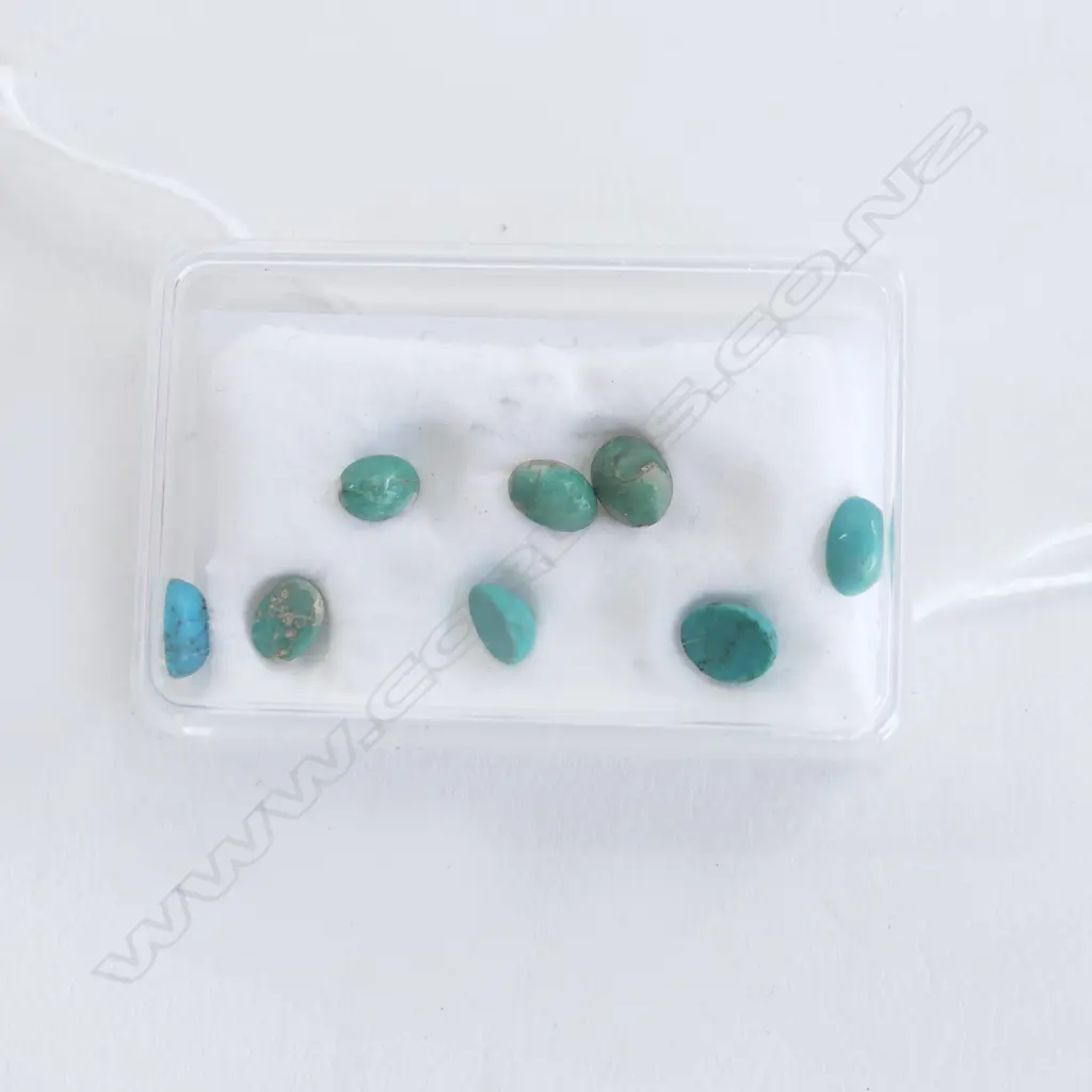 BOX SMALL OVAL VINTAGE TURQUOISE CABOCHONS Image 1++