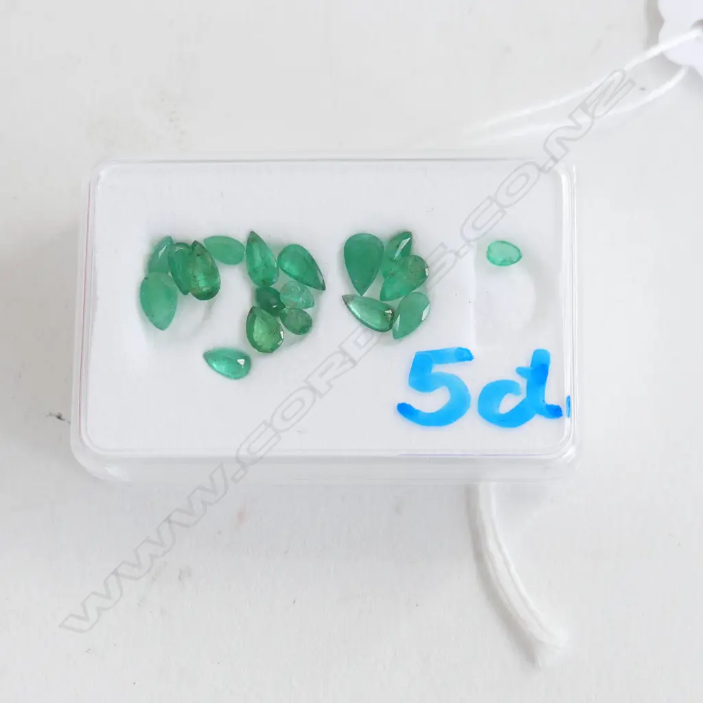 BOX MIXED LOT 5CT FACETED PEAR DROP EMERALDS  Image 1++