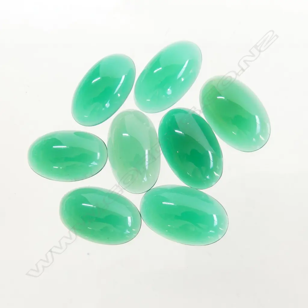 BAG GREEN AGATE ? CABOCHONS Image 1++