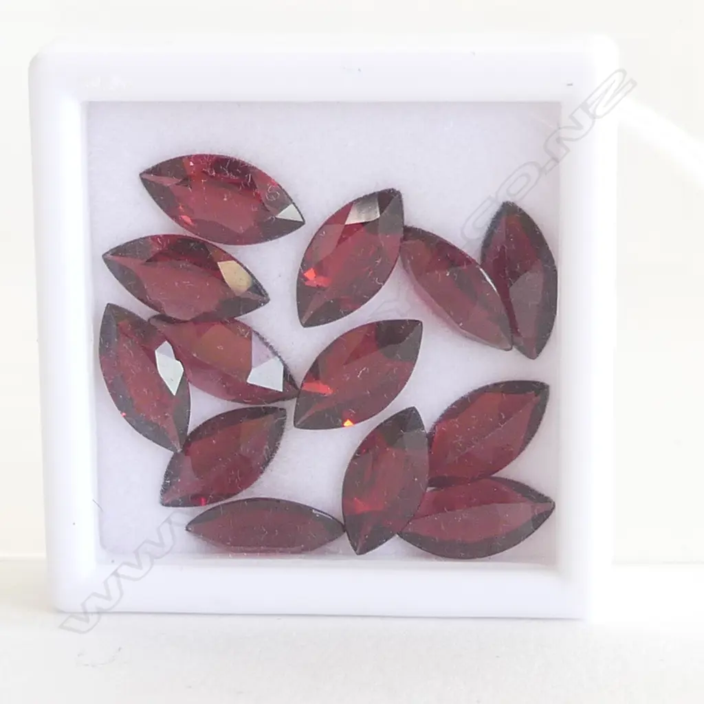 13 NAVETTE SHAPED GARNETS, ALL SAME SIZE, 20CT  Image 1++