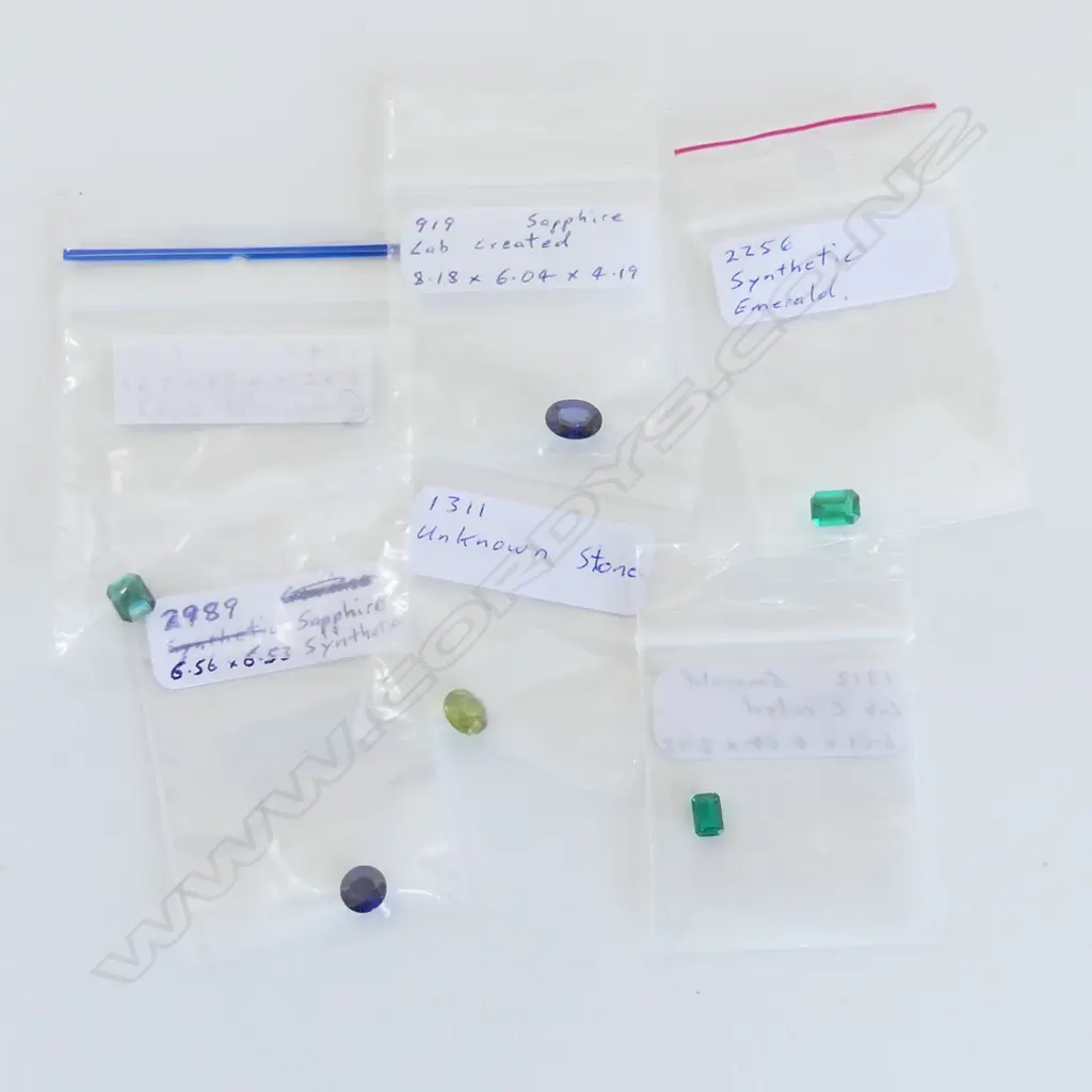 ASSTD SYNTHETIC AND LAB CREATED UNSET GEMSTONES Image 1++