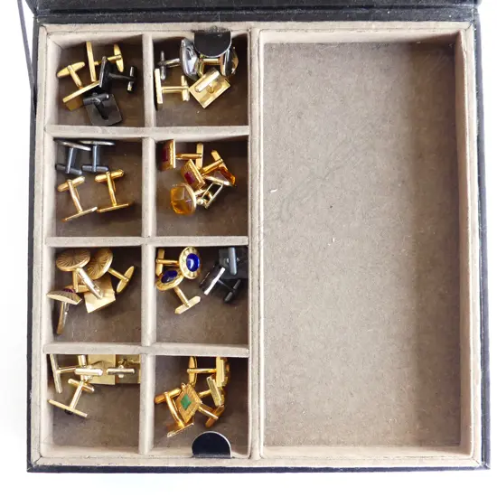 16 PRS RETRO CUFFLINKS IN BOX w. TRAY 255x255mm