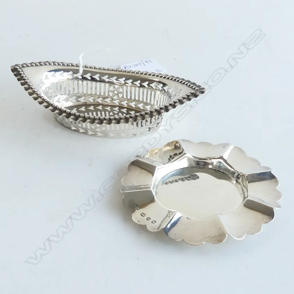  2 Stg Sil dishes, Birm 1896 and Birm 1902. 58 gms.  Image 1++