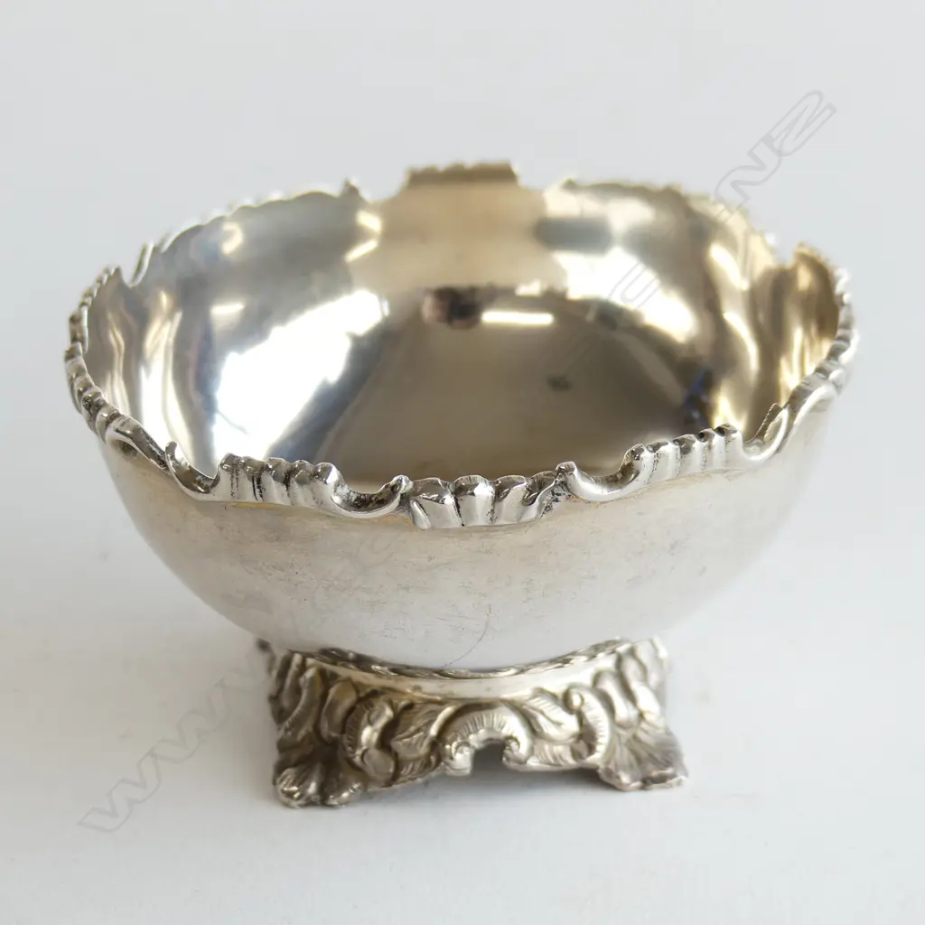  Heavy 900 silver bowl. 108gms.                               Image 1++