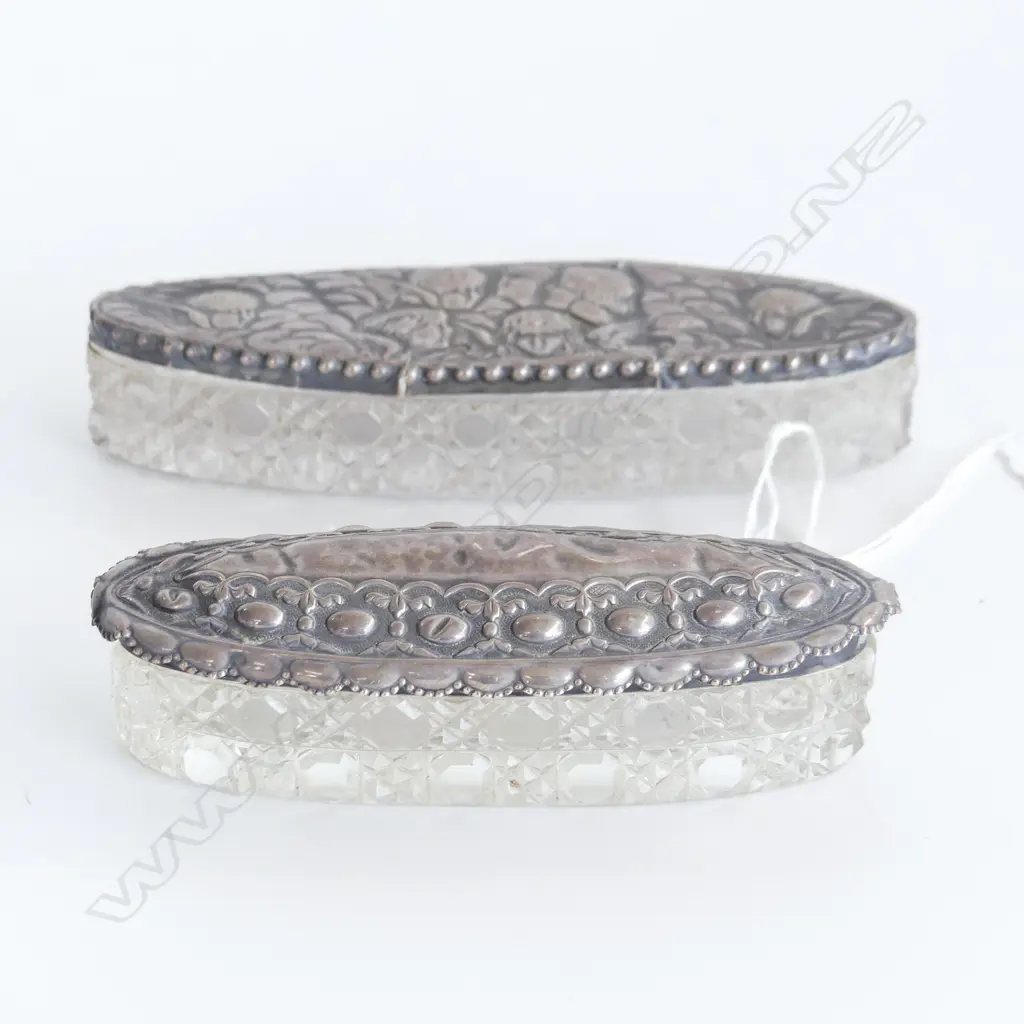 2 S/SILVER LIDDED DRESSINGTABLE JARS L135 LARGEST SILVER WIEGHT 12grms Image 1++