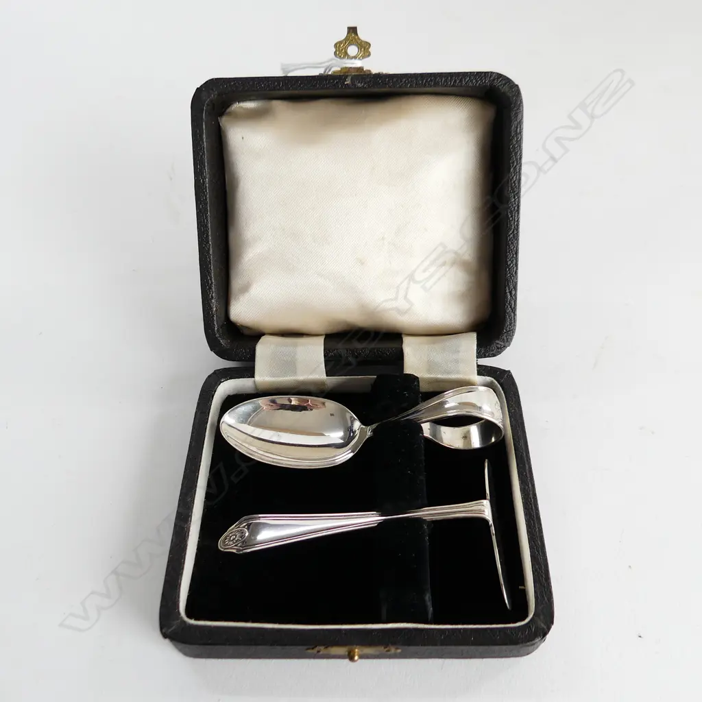 Cased Stg Silver set of Baby spoon and pusher. Birm 1936, 40gms  Image 1++