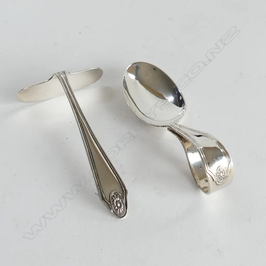 Cased Stg Silver set of Baby spoon and pusher. Birm 1936, 40gms  Image 1++