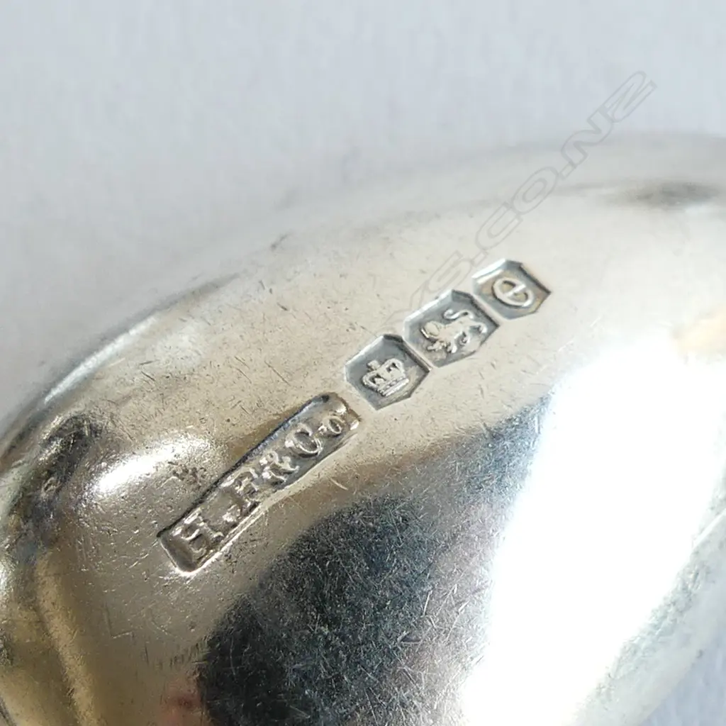  Set of 6 Stg silver spoons Sheffield 1922. 99 gms. Image 1++