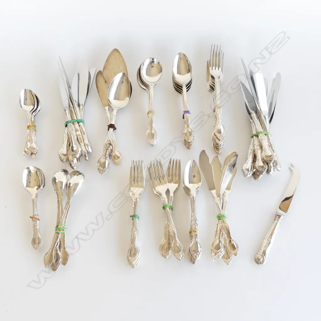 TRAY OF RODD EP CUTLERY  Image 1++