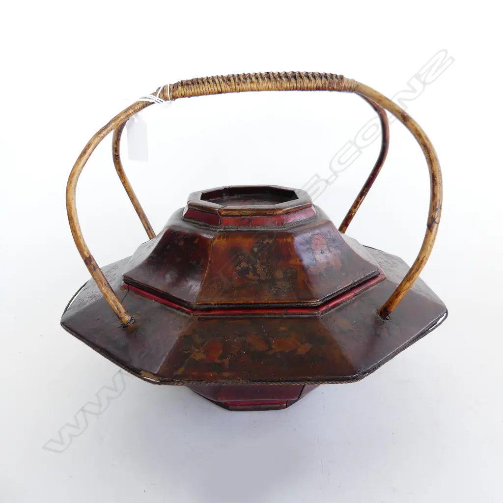 ORIENTAL OCTAGONAL LIDDED CONTAINER 300mm dia Image 1++