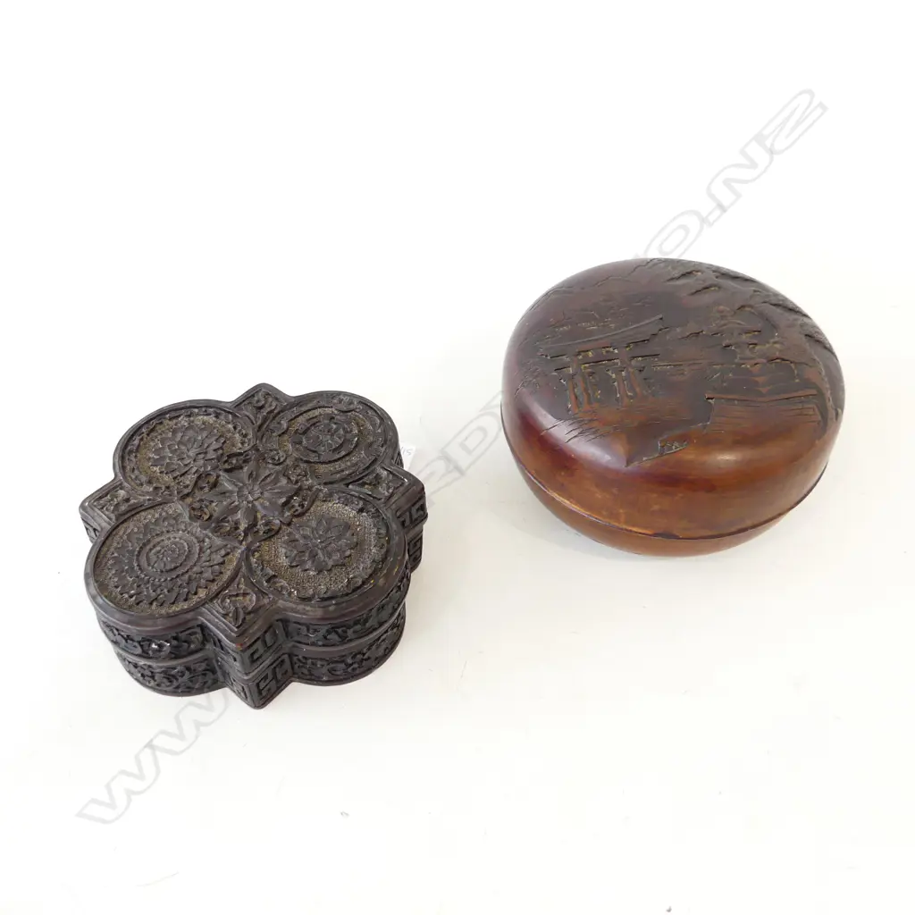 2 VINTAGE CHINESE LIDDED CONTAINERS 160mm dia Image 1++