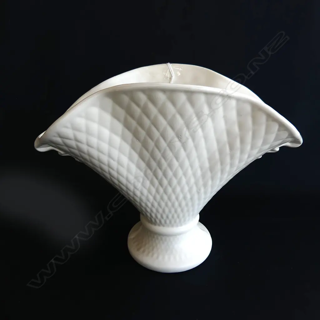 WHITE CROWN LYNN VASE H.175mm Image 1++