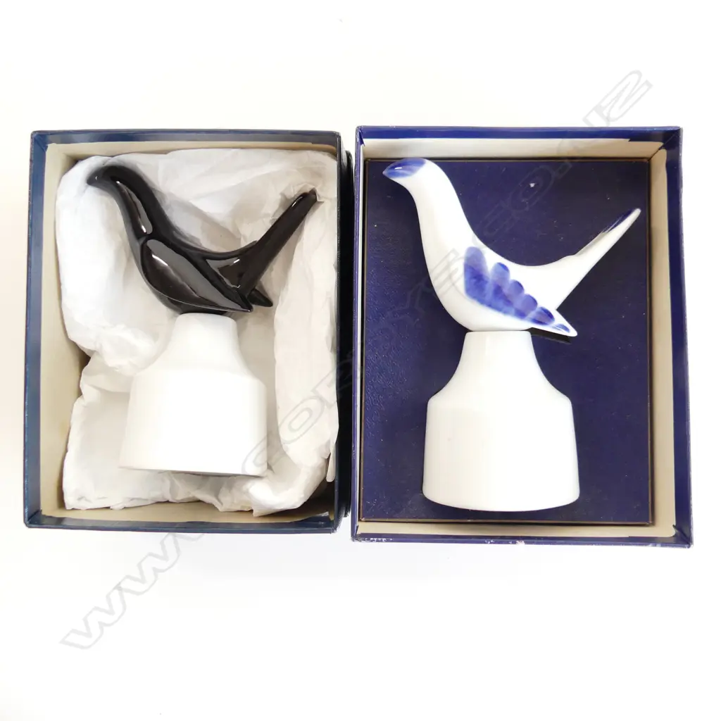 TWO ROYAL WORCESTER PIE FUNNELS UNUSED IN ORIGINAL BOXES Image 1++