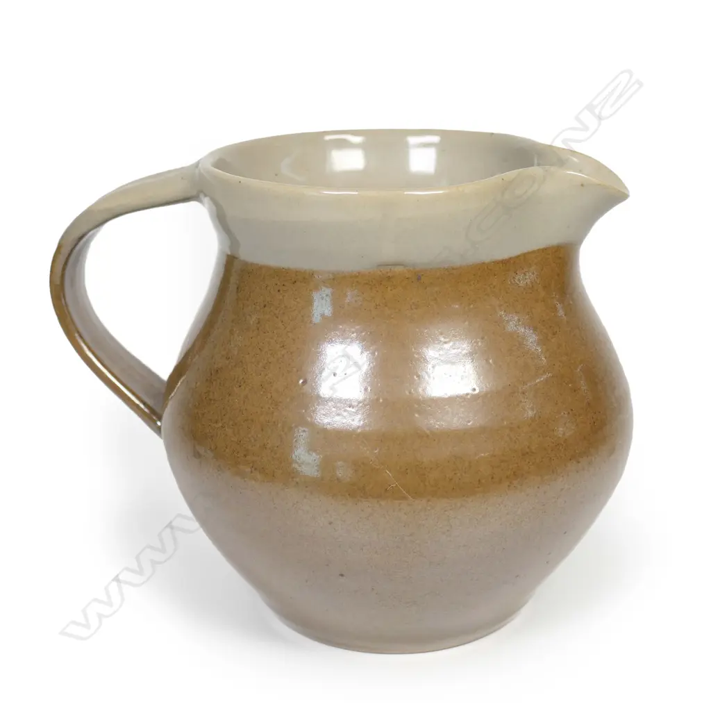 CROWAN POTTERY STONEWARE JUG BY HARRY & MAY DAVIS PRE 1962, STAMPED H.145mm Image 1++