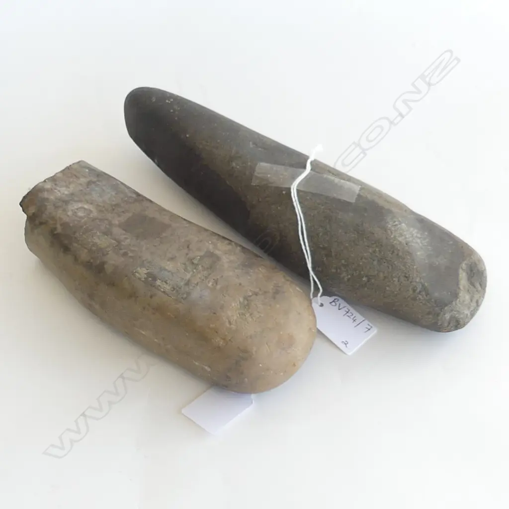2 LARGE STONES POSSIBLY WORKED (1 BROKEN) L.240 &180mm. Image 1++
